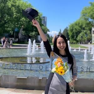 Meet your Posher, Alicia